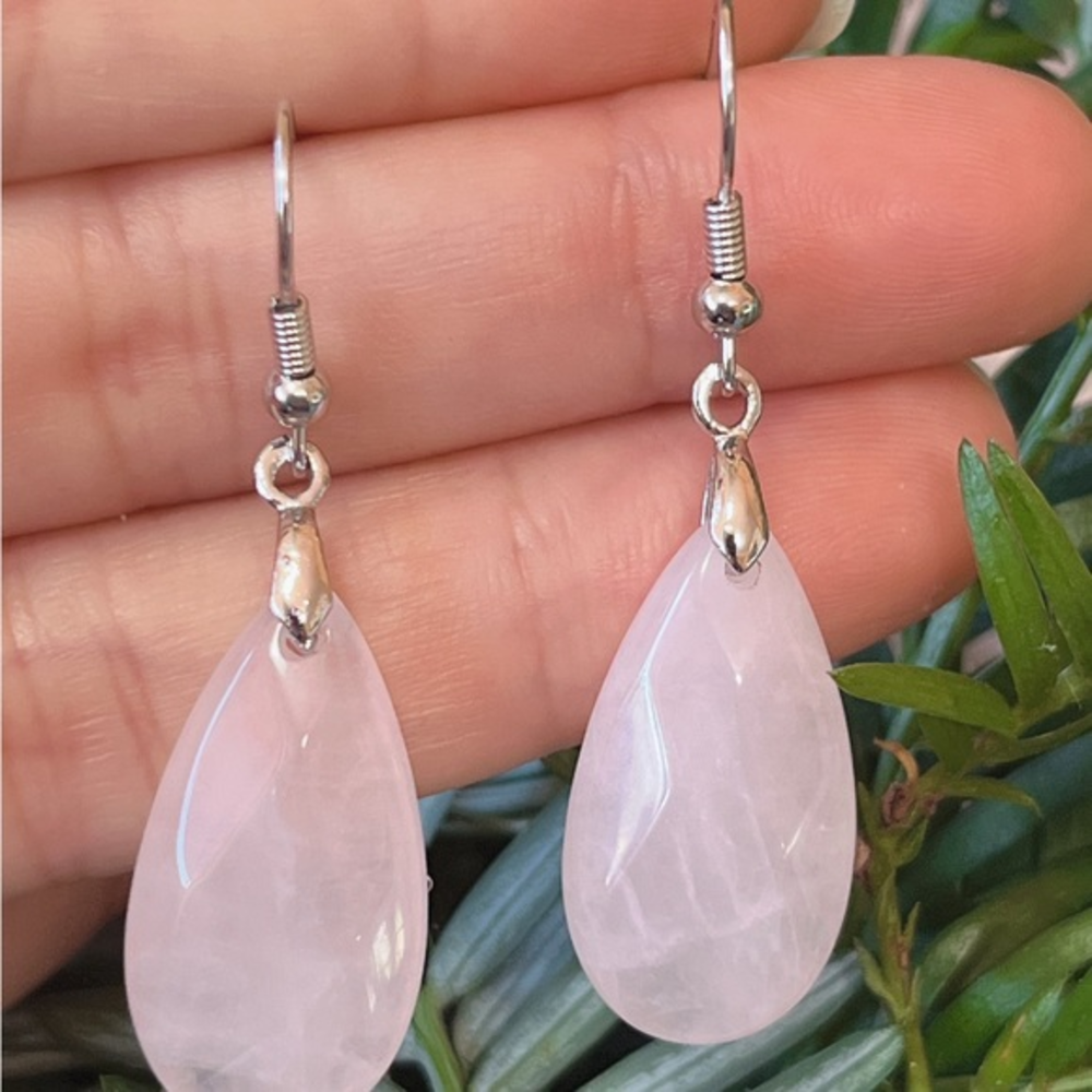 beautiful Pink Rose‎ Quartz Crystal Drop Earrings